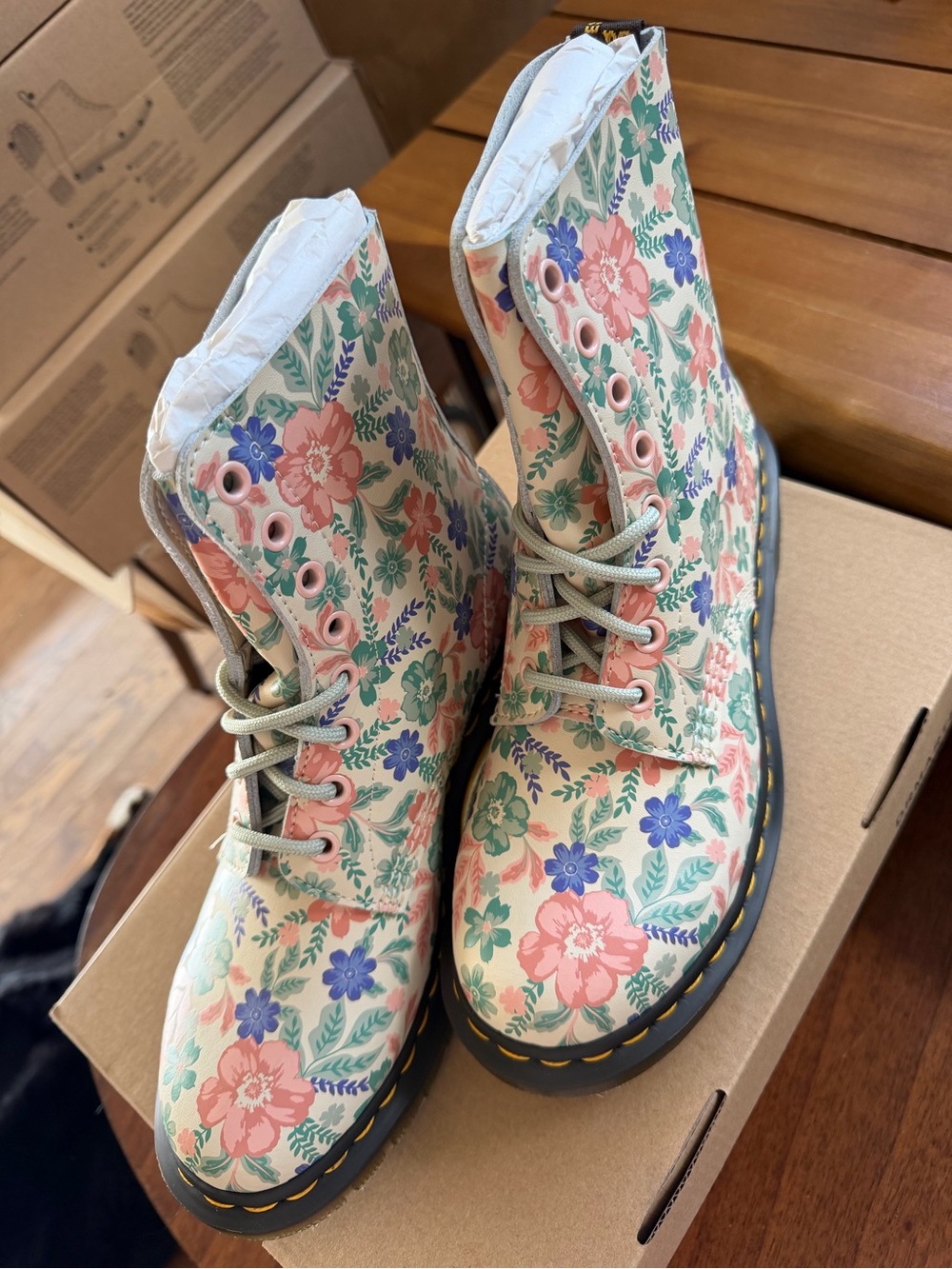 NWT Dr. Martens Women's Floral Lace-Up Boots in Cream, Pink, Blue & Green